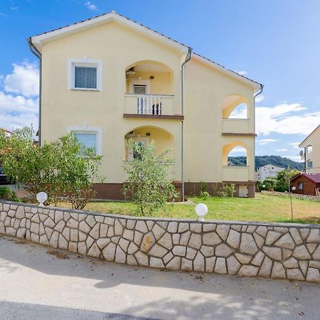 Apartments Alex Lopar Exterior photo